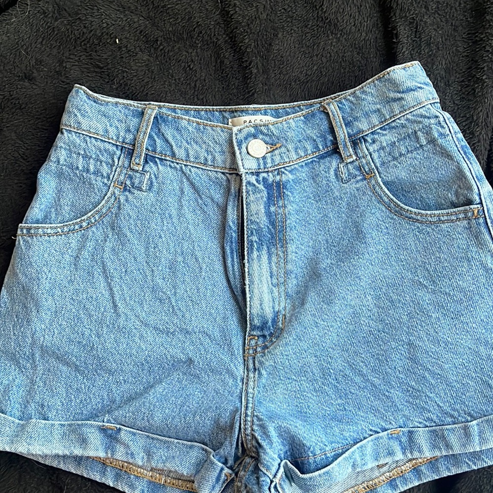 PacSun women’s mom shorts size 25!!!
